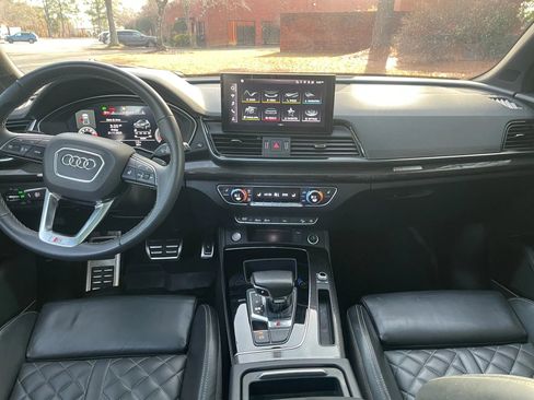 Used 2022 Audi SQ5 Premium Plus image 17
