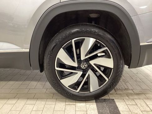 Certified 2025 Volkswagen Atlas SEL image 25