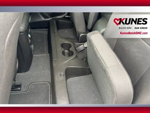 Used 2022 GMC Canyon Elevation image 8