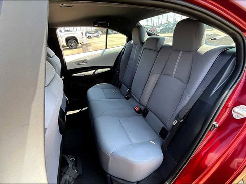 Used 2022 Toyota Corolla SE image 19