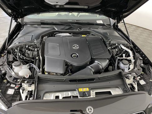Used 2025 Mercedes-Benz C 300 4MATIC Sedan image 31