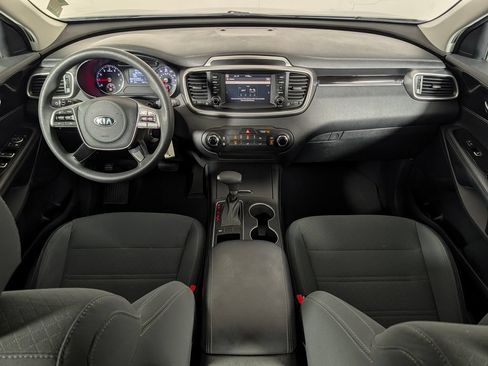 Used 2019 Kia Sorento L FWD image 14