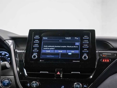 Used 2023 Toyota Camry SE w/ Cold Weather Package image 14