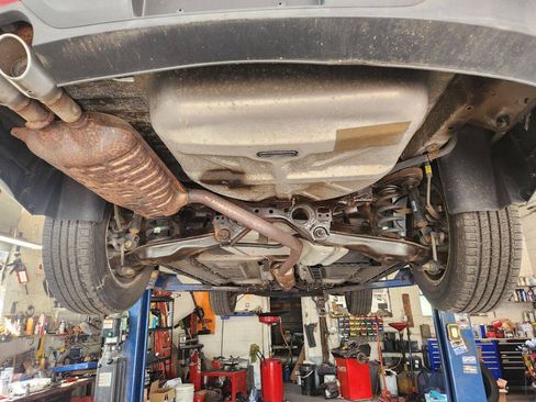 Used 2012 Ford Taurus SE FWD image 16