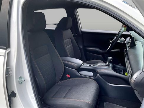 Certified 2024 Honda HR-V Sport image 9