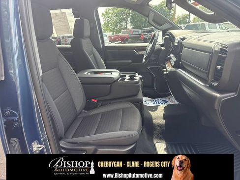 Used 2024 Chevrolet Silverado 1500 LT AWD/4WD image 18