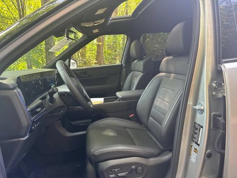 Used 2026 Hyundai Santa Fe Calligraphy AWD/4WD image 10
