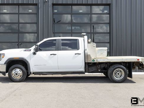 Used 2023 GMC Sierra 3500 Pro w/ Convenience Package AWD/4WD image 4