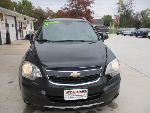 Used 2014 Chevrolet Captiva Sport LT w/ Convenience Package image 3