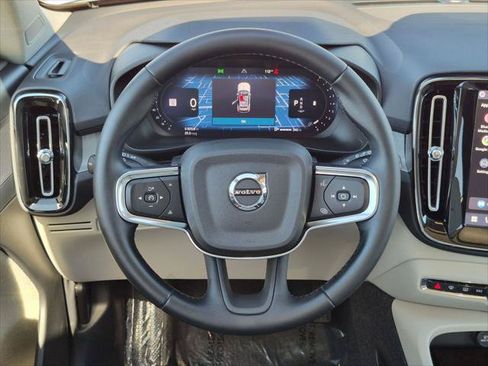 Used 2026 Volvo XC40 B5 Plus w/ Protection Package Premier AWD/4WD image 13