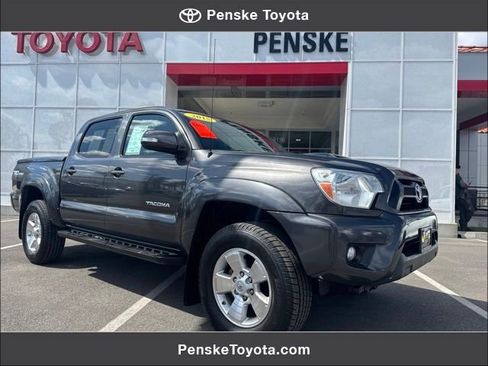 Used 2015 Toyota Tacoma PreRunner w/ TRD Sport Package RWD image 1