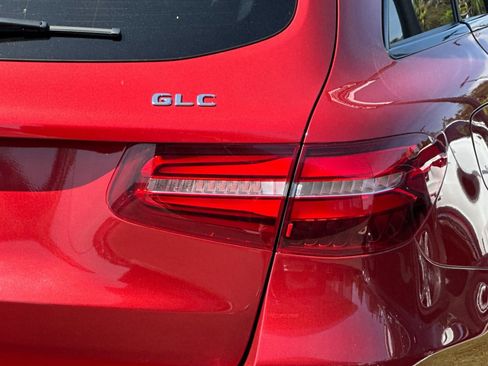 Used 2018 Mercedes-Benz GLC 43 AMG 4MATIC image 32