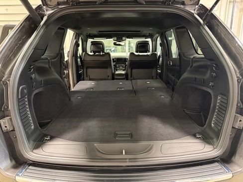 Used 2020 Jeep Grand Cherokee Limited image 37