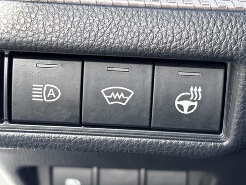 Used 2024 Toyota Prius XLE FWD image 22