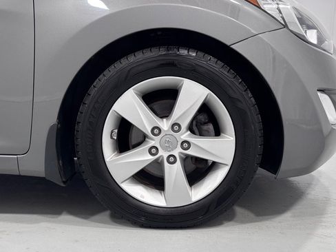Used 2013 Hyundai Elantra GLS w/ Preferred Pkg FWD image 32