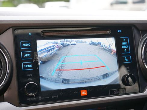 Used 2019 Toyota Tacoma TRD Off-Road w/ TRD Premium Off Road Package image 22