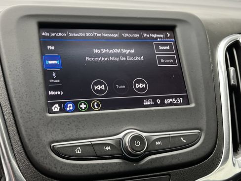 Used 2020 Chevrolet Equinox LT AWD/4WD image 16