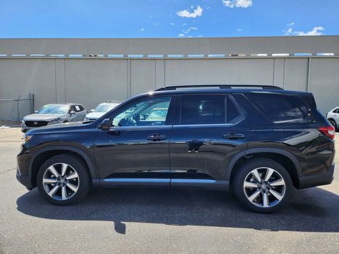 Used 2024 Honda Pilot Touring image 4