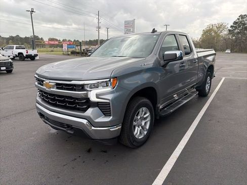 Used 2023 Chevrolet Silverado 1500 LT image 3