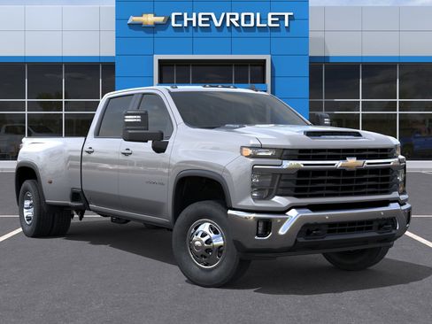 New 2026 Chevrolet Silverado 3500 LT image 7