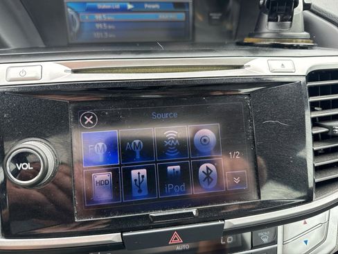 Used 2015 Honda Accord EX-L image 18