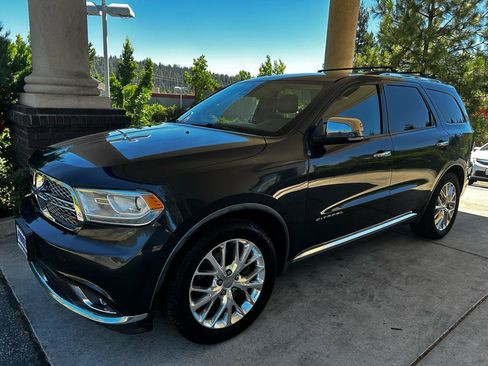 Used 2014 Dodge Durango Citadel w/ Technology Group RWD image 2