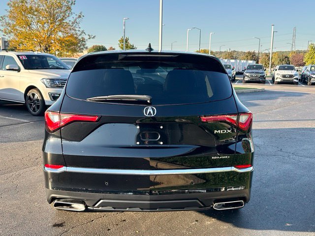 Used 2023 Acura MDX w/ Technology Package AWD/4WD image 8