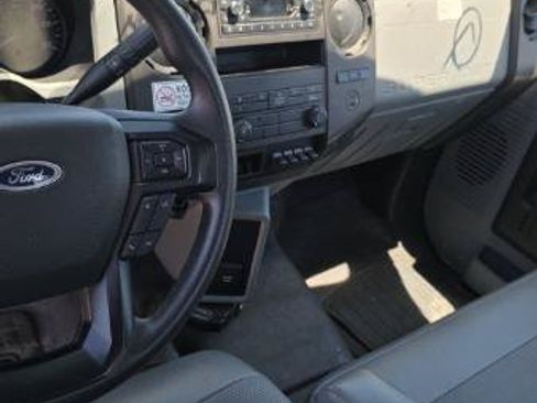 Used 2022 Ford F650 2WD Regular Cab Super Duty image 6