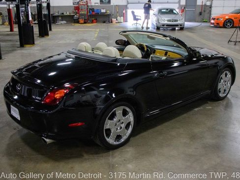 Used 2004 Lexus SC 430 Convertible RWD image 8