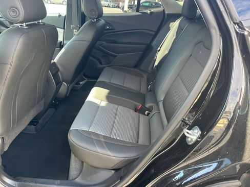 Used 2025 Chevrolet Trax LT image 20