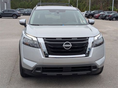 New 2025 Nissan Pathfinder SV w/ SV Premium Package image 8