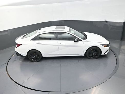 New 2026 Hyundai Elantra SEL Sport Premium FWD image 29