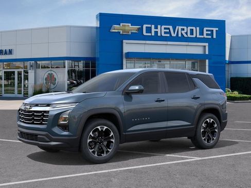 New 2026 Chevrolet Equinox LT w/ Convenience Package II FWD image 2