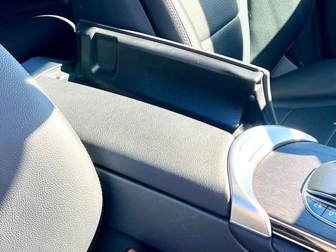 Certified 2022 Mercedes-Benz GLC 300 4MATIC image 20