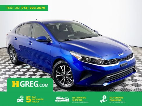 Used 2024 Kia Forte LXS w/ LXS Technology Package FWD image 1