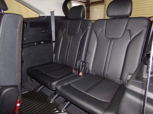 Used 2023 Kia Sorento S w/ Panoramic Sunroof Package image 15