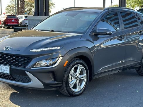 Used 2023 Hyundai Kona SEL FWD image 4