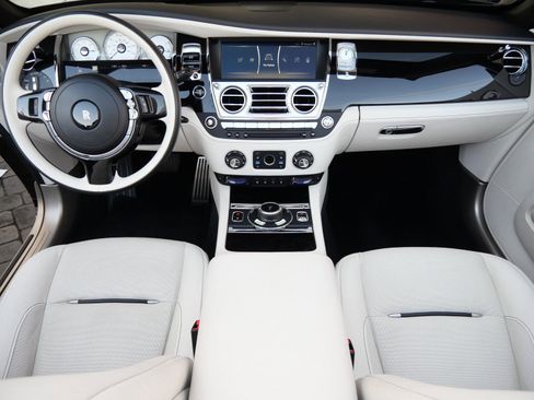 Certified 2018 Rolls-Royce Dawn image 4