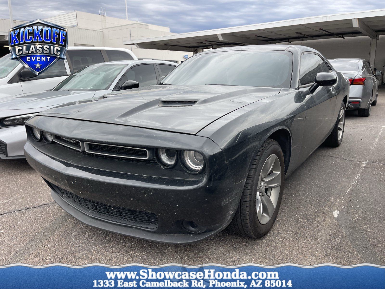 Used 2019 Dodge Challenger SXT RWD image 1