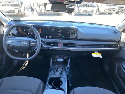New 2026 Kia K4 LXS image 23