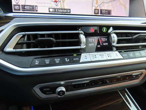 Used 2019 BMW X5 xDrive40i w/ Executive Package image 24