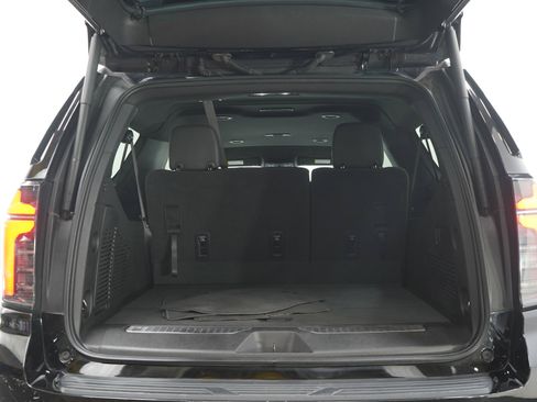 Used 2025 Chevrolet Suburban Z71 AWD/4WD image 19