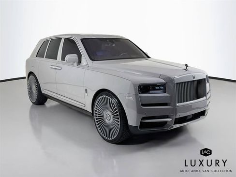 Used 2024 Rolls-Royce Cullinan Black Badge w/ Leather Finishing Pack AWD/4WD image 3