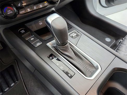 New 2026 Nissan Kicks SV w/ SV Premium Package image 27