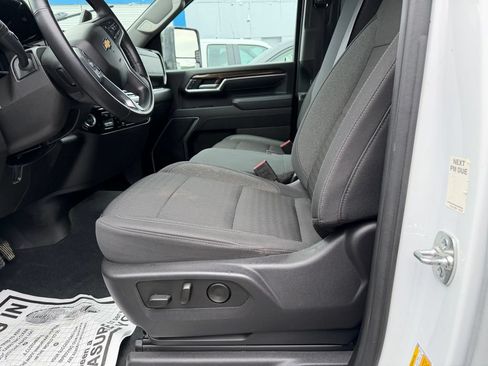 Used 2025 Chevrolet Silverado 2500 LT w/ Convenience Package AWD/4WD image 14