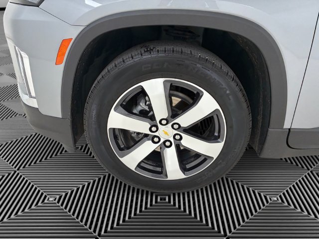 Certified 2023 Chevrolet Traverse LT w/ LT Premium Package AWD/4WD image 9