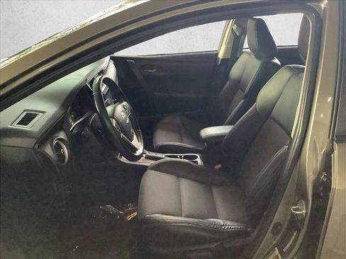 Used 2019 Toyota Corolla SE FWD image 11