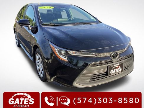 Used 2024 Toyota Corolla LE image 1