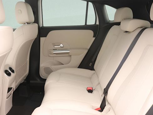Certified 2026 Mercedes-Benz GLA 250 image 30