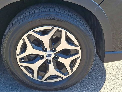 Used 2020 Subaru Forester Premium image 27